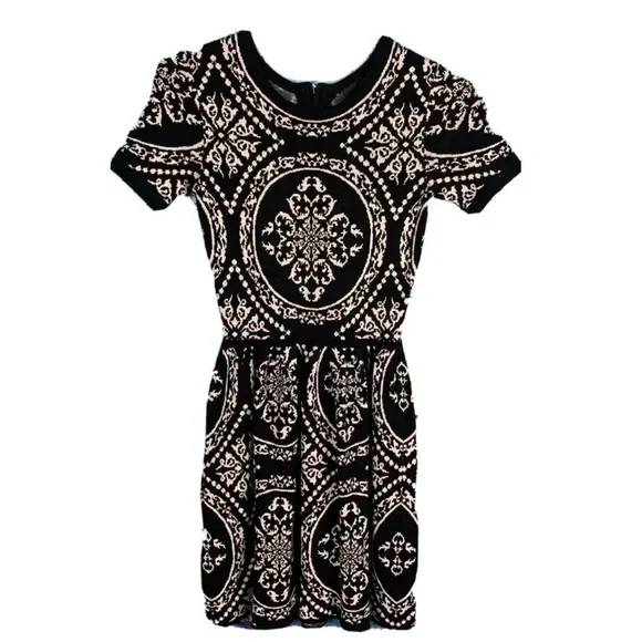 ROMEO & JULIET Couture
Short Sleeve Knit Dress - Picture 2 of 7